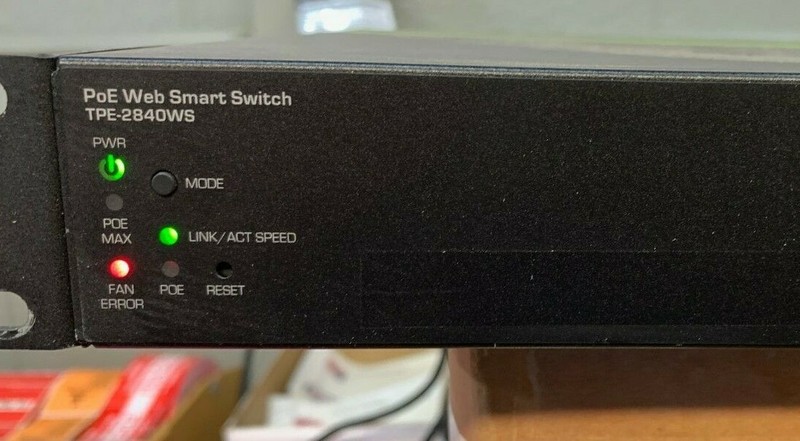 TRENDnet TPE-2840WS FOR PARTS/REPAIR