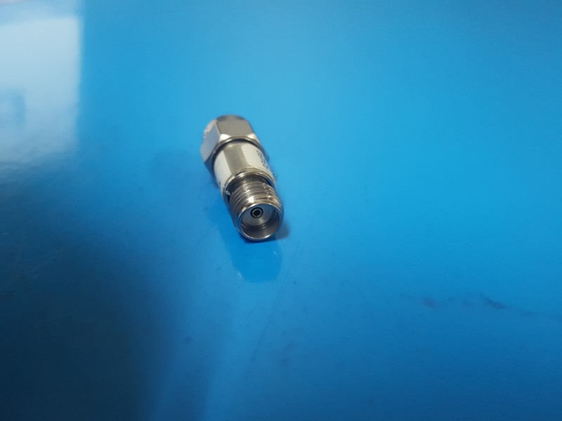 Weinschel 3T-3: Coaxial RF Attenuator 2 W, DC-12.4 GHz (R8946) gallery