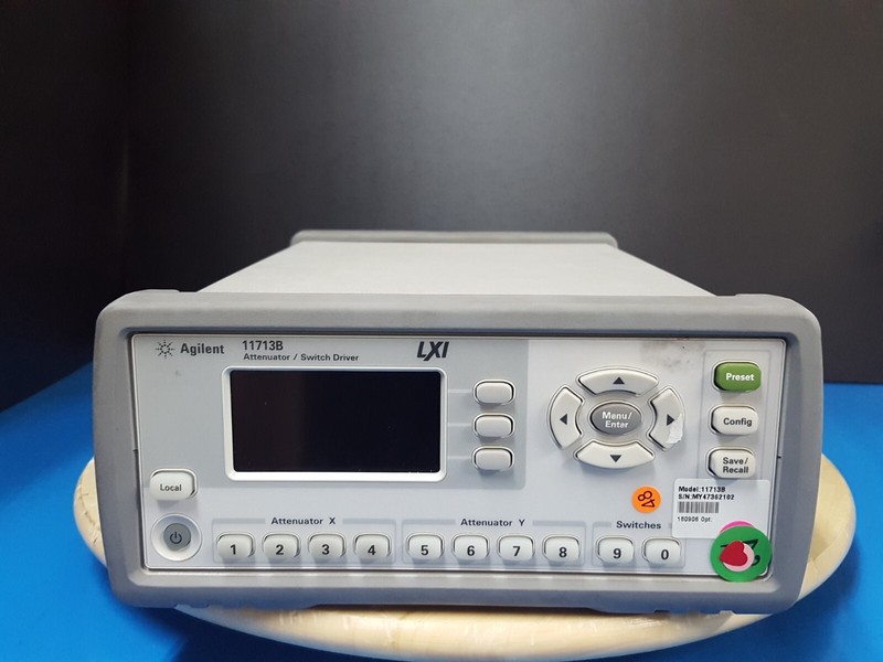 Agilent 11713B: Attenuator / Switch Driver, with GPIB port W/opt. LXI (2102) gallery